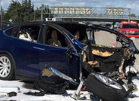 自动驾驶又出人命？这次是特斯拉model X