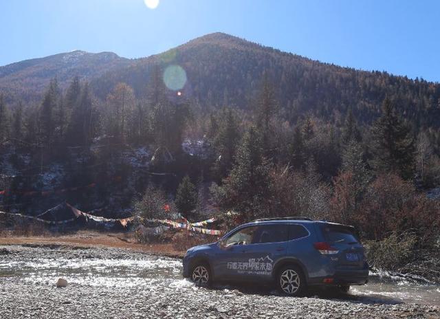 Լ22.38ĽSUVһɭ˷ѩɽԽҰѹ