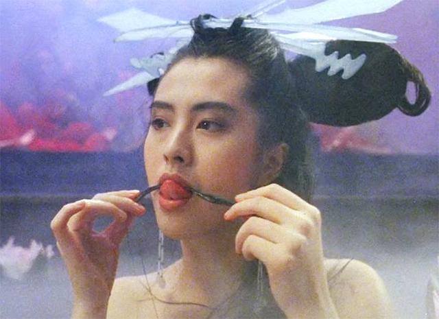 女星吐舌头:王祖贤妖娆,热巴可爱,杨幂画面尴尬,刘亦菲