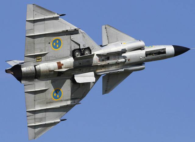 歼20是垃圾?美国隐身战斗机招标,鸭翼方案第一