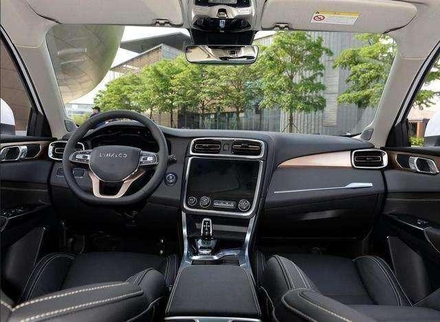 吉利高端SUV领克01到店!内饰豪华媲美奔驰,或