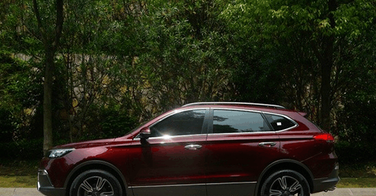 三菱2.0T发动机, 轴距2米7, 全景天窗, 最低只需10万元