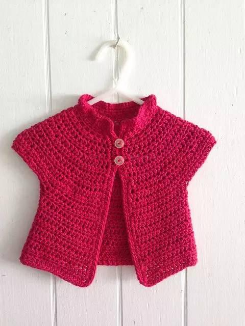 给小宝贝织了一件漂亮的小背心,朋友都夸太美