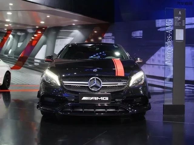 换代前的终结版奔驰AMG A 45臻藏版，深港澳车展首发