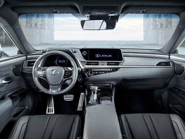看完2018雷克萨斯ES轿车,果断放弃奔驰C、宝