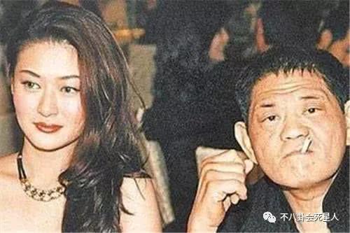 他是公认丑男却女友无数,女人身上花20亿,临终凄凉无一女友陪伴