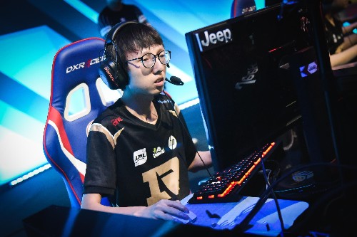 RNG队员身价排行,UZI年薪过亿,网友:我也想