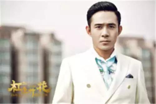 因《错爱一生》走红，是陈道明挚友，他为何演技赞却一直不红