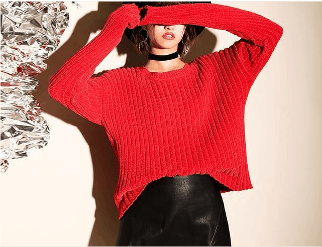 个矮就别穿长款毛衣裙, 短款毛衣+半裙更适合