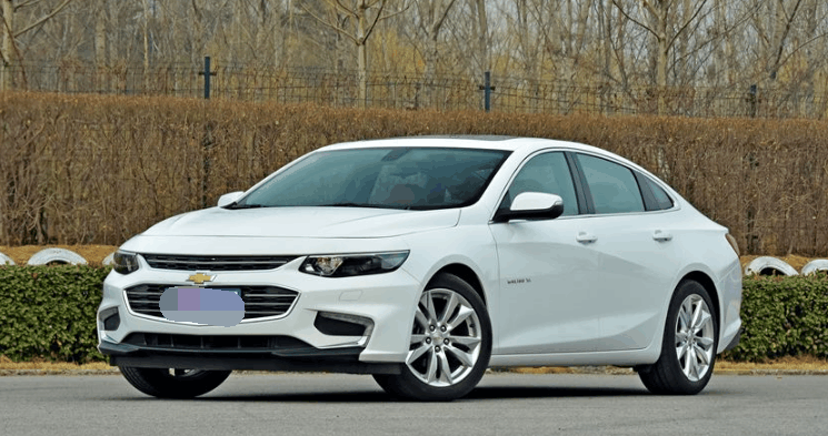 入门中级车首选, 车长超4.9米, 想要逆袭还得靠它!