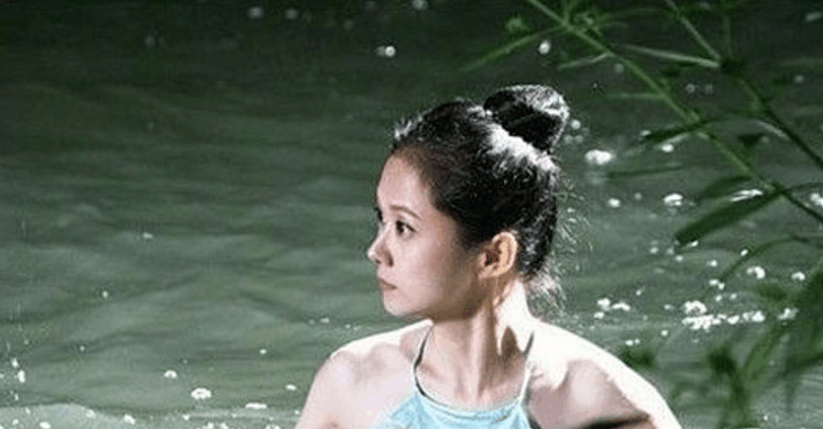 女人没有穿内裤和内衣