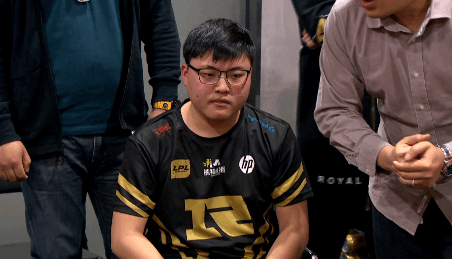 UZI到底比Jackeylove强在哪里? 看完这个细节