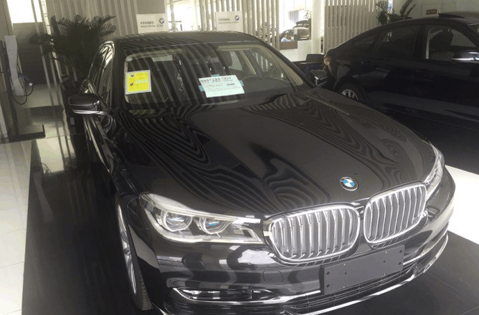 小伙花118万买辆宝马740, 刚验完车就换上21英寸轮毂