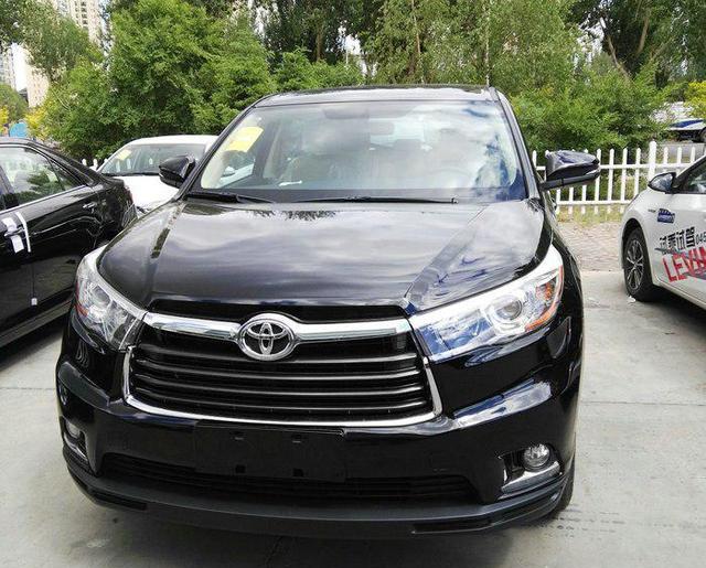 去年汉兰达加价没现车，于是提了进口Q5，今天我不忘初初心提它