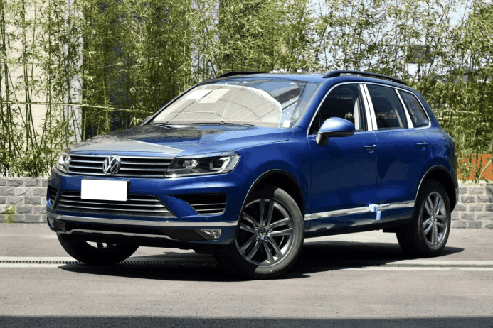 与奥迪Q7同平台打造, 标配空气悬架，如今降价10万, 也卖不动