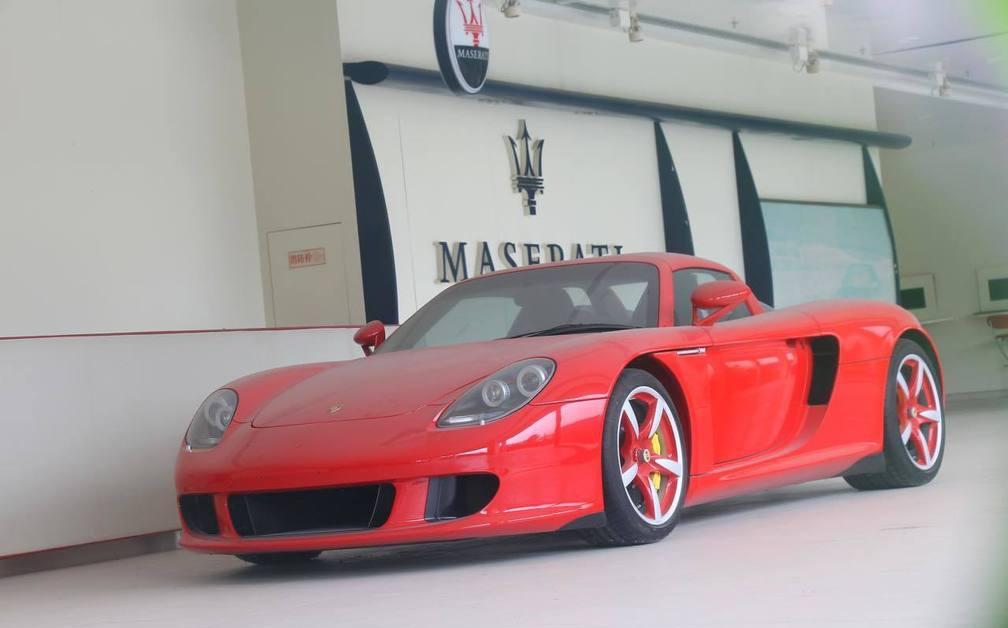 广东最贵的闲置超跑, 放了几年满身灰, 不开给我开