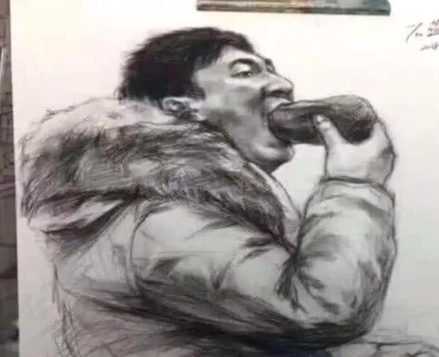 王思聪吃个热狗竟然影响7个行业,网友:张个嘴就是一个商机啊!