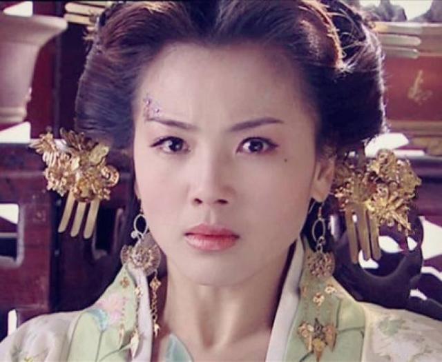 这三部电视剧居然是刘涛主演的，当时的扮相好清纯啊，简直太美了