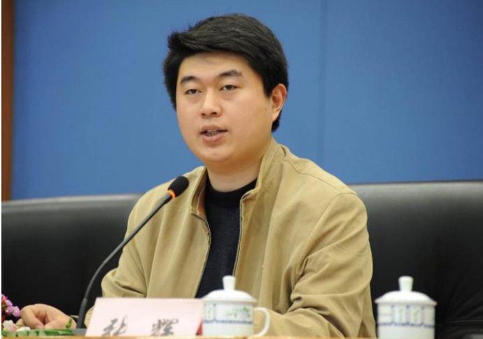 周蓬安:89女正处!西安团市委咋偏爱在国企选