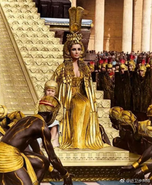 说到限制明星片酬。历史上明星通过其它方法多