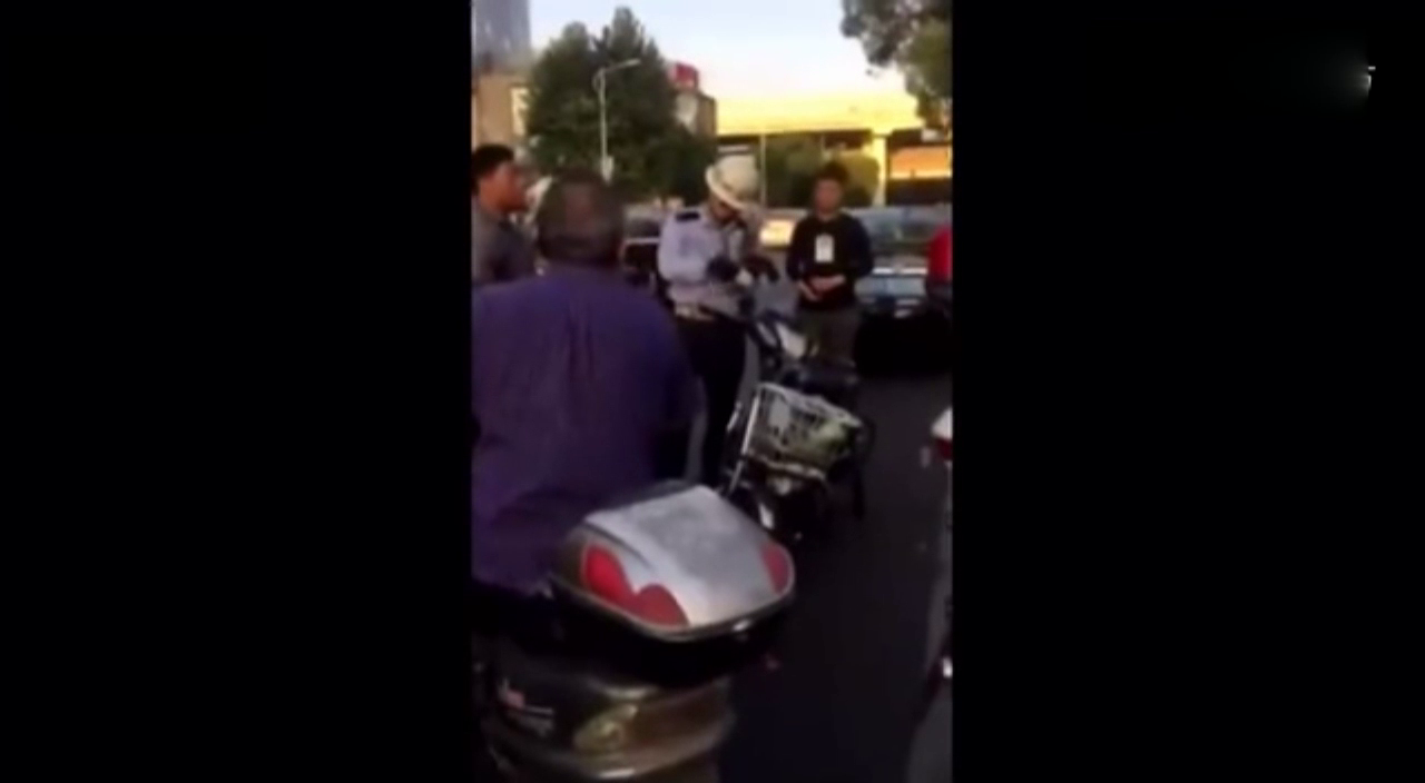 电动车逆行撞上私家车，无论怎么说，就是不赔钱