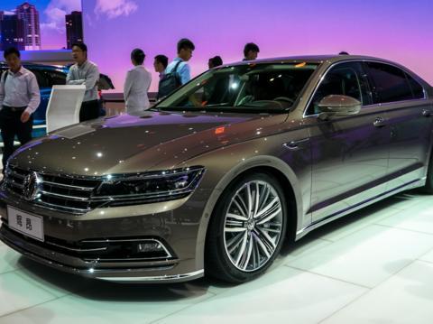 大众最良心的轿车, 奥迪A6平台配电吸门, 卖26万, 比迈腾高档