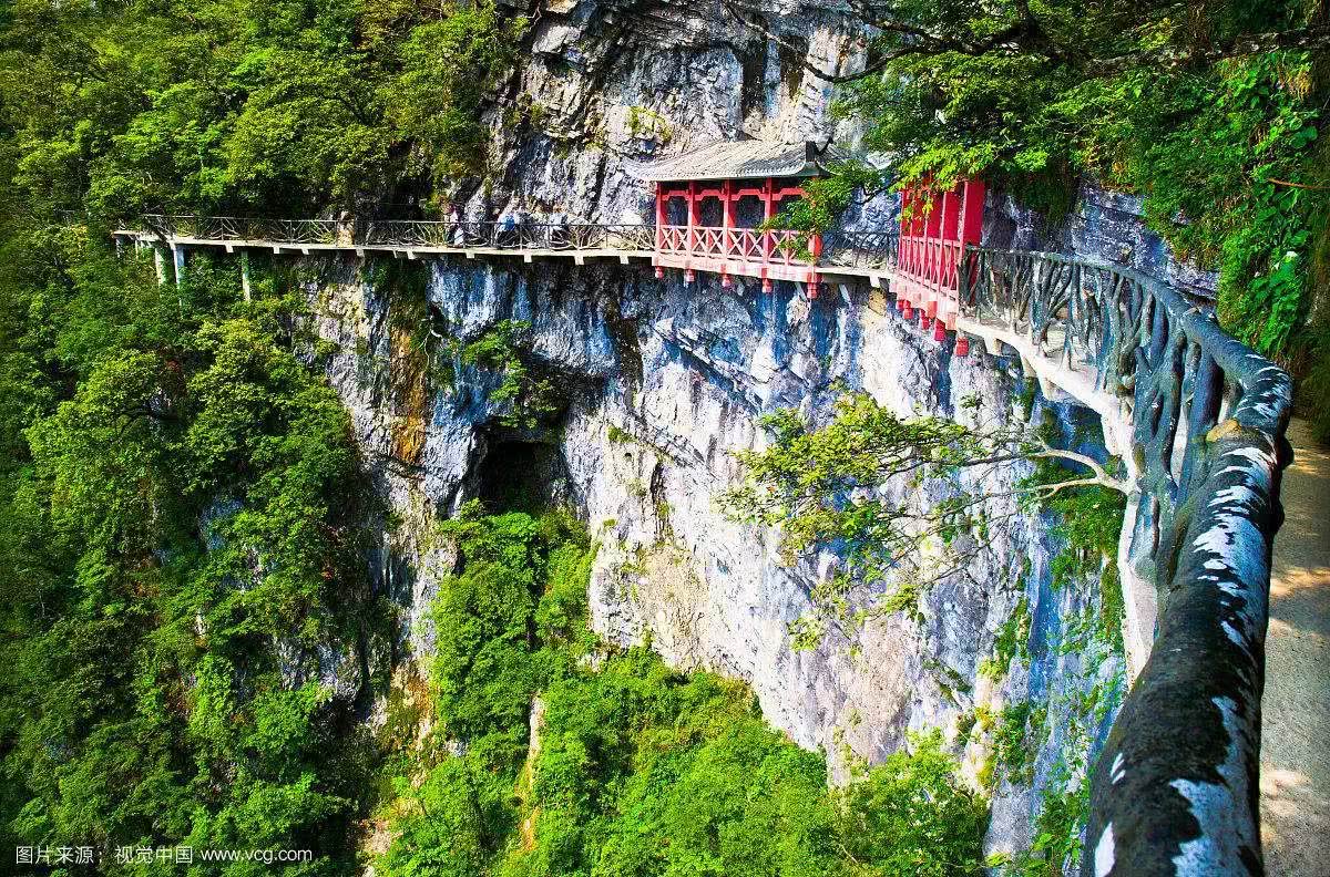 中国美景实在太多，这20个最美的地方，九寨沟才排第二