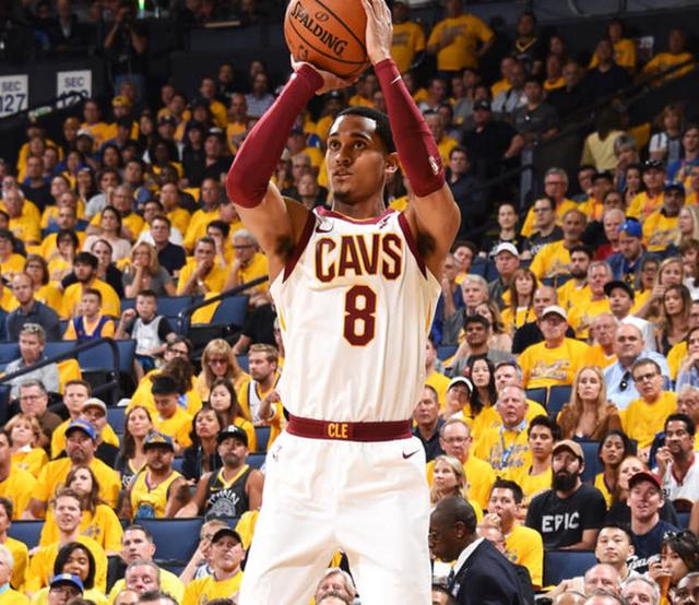 骑士1点被勇士彻底打爆,1点令泰伦卢心知肚明