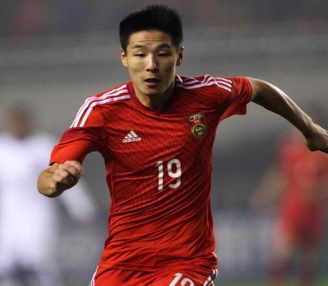 国足年薪最高的5名球员:武磊1000万年薪仅排