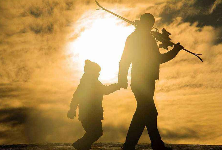 老公去世三年,女儿天天给她爸爸发微信,登陆老