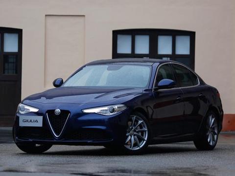 性感暴力美学的阿尔法·罗密欧，实力叫板宝马3系的性能车！