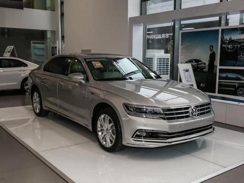 18款大众辉昂轴距达到3米，配3.0T V6增压发动机！