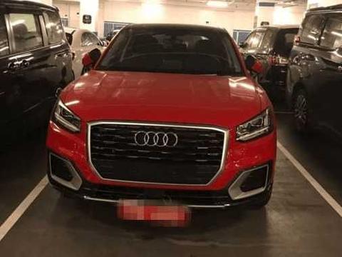 停车场偶遇奥迪Q2实车，造型挺满意，但是后排空间能坐人吗？