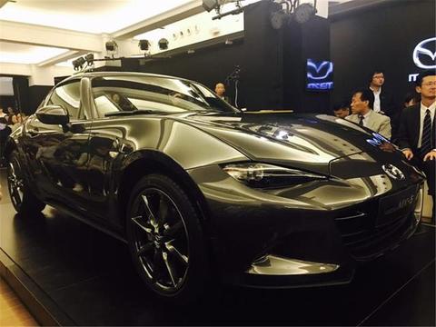 马自达正式发布MX-5 RF硬顶敞篷跑车