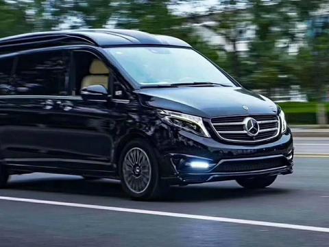 实力派强强对决 奔驰V260L怒怼丰田埃尔法 谁更胜一筹！