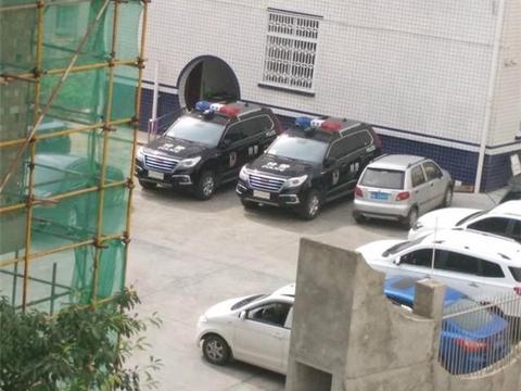 街头出现大批全新警车版汉兰达 网友：还不如哈弗H9霸气！