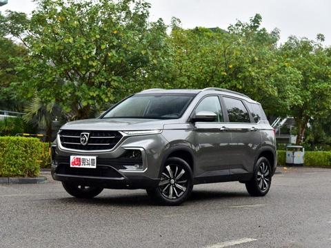 探查：7.58万宝骏530现车无需订购？选哪款最实惠？