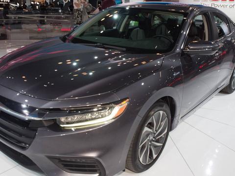 第十代雅阁只是练练手，它才是本田真正的杀手锏，颜值帅到掉渣！