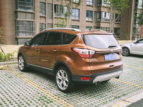 冬去春来，与老同学一家驾驶福特翼虎来场春日踏青烧烤局