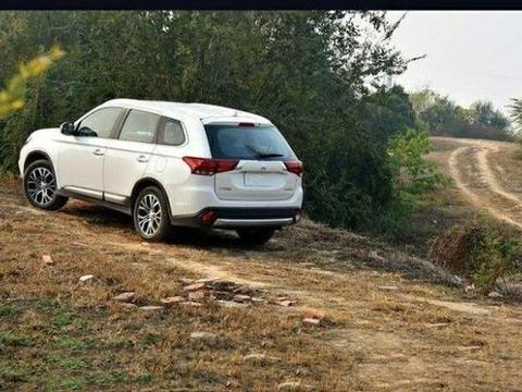 最厚道的硬汉SUV, 配七座四驱，价格亲民仅16万起，放弃汉兰达