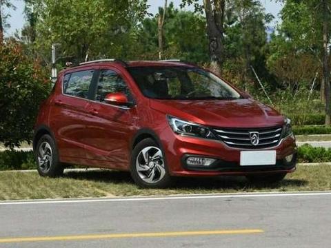 这小车不到4万，比捷达漂亮十倍，低油耗仅3毛，买瑞纳的后悔了！