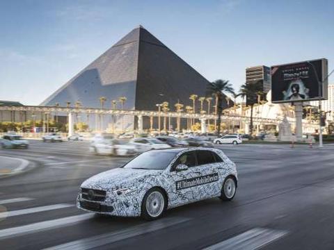 奔驰真下本，入门级轿车内饰宛如奔驰S级，20万起奥迪A3完了