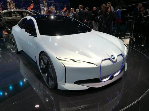 宝马“暴发户”路线：一口气推14款新车，晕菜否？