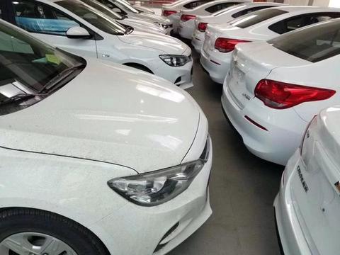 偶遇大批18款科沃兹，工作人员：外观帅炸了也没用，统统7折处理