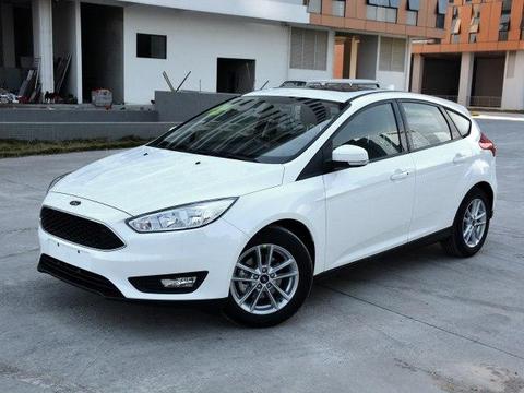 两厢福克斯和高尔夫你会选哪个？