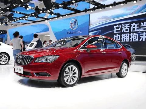 性价比之王开虐卡罗拉，1.5T比2.5L还猛，全时四驱配置大甩卖