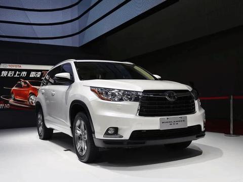 全新汉兰达官降5万，2.0T比3.5L还牛，此时不抢就没机会了