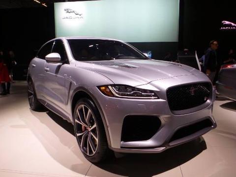 捷豹F-Pace SVR装配550马力发动机，这样的配置很好