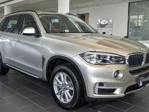 奥迪Q7地位难保，豪华SUV一哥狂跌18万，售价一出奔驰GLS很尴尬