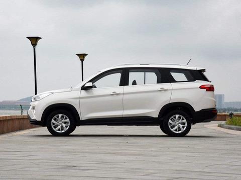 明明是SUV，却被称为面包车，五菱也委屈